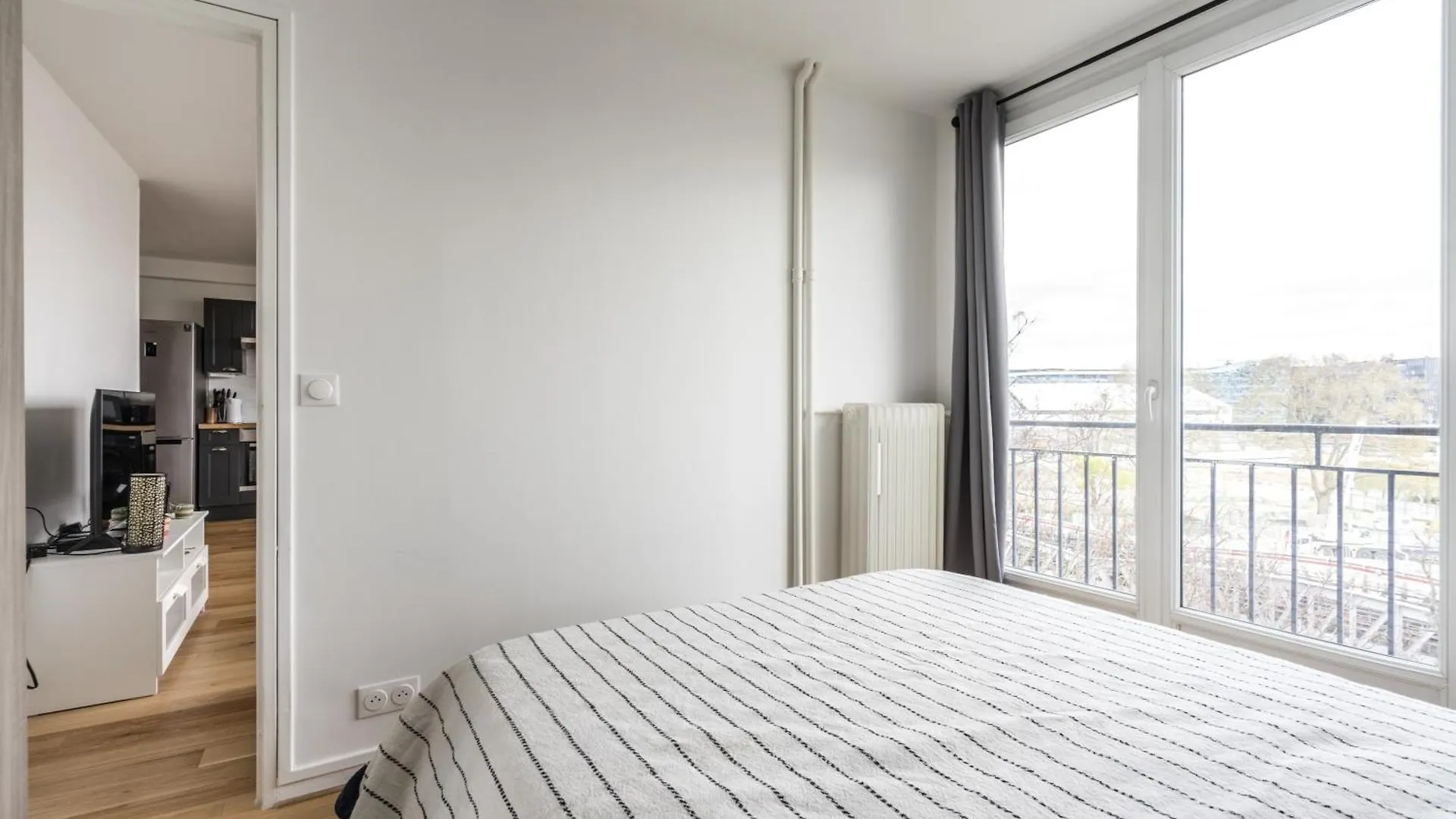 Apartment Charming In 5 With Stunning View