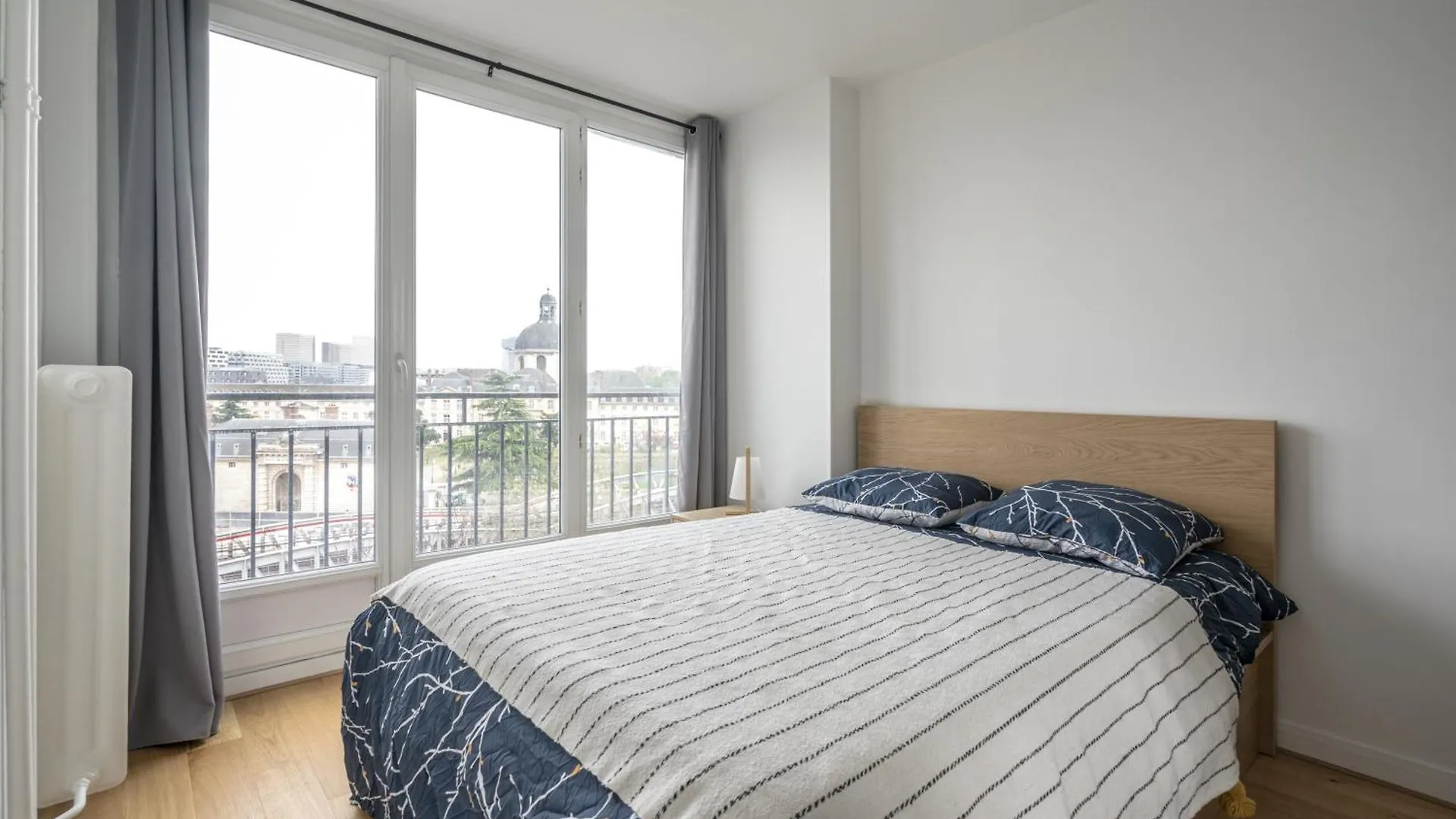 Charming In 5 With Stunning View